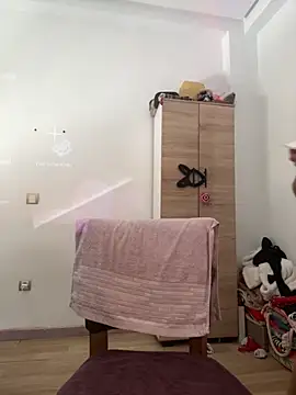 Snapshot of ZINA-MOROCCO chatting on October 24, 2025, 1:21 pm ZINA-MOROCCO online show from October 24, 2025, 1:21 pm