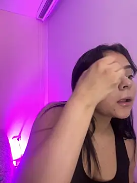 Oriana Guzman online show from April 13, 2026, 11:09 pm