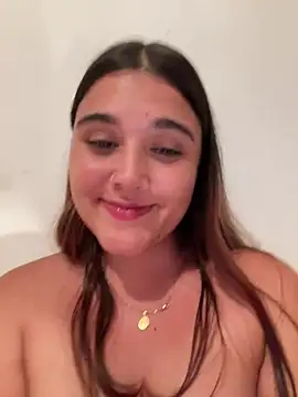 Snapshot of Magic-Smilee chatting on January 7, 2025, 3:46 am Magic-Smilee online show from January 7, 2025, 3:46 am