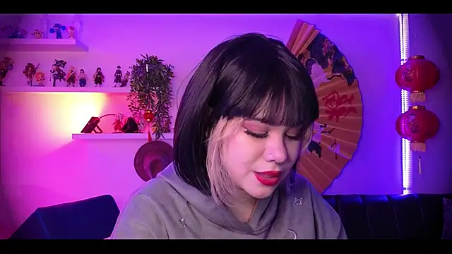 albaismynameX online show from March 10, 2026, 12:31 pm