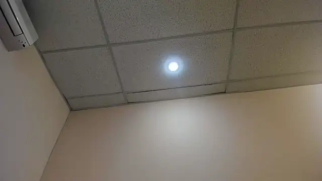 Snapshot of Wife4Cuck chatting on March 22, 2025, 4:26 pm Wife4Cuck online show from March 22, 2025, 4:26 pm