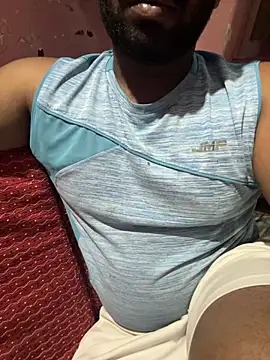 Snapshot of Handsomehunk_4U chatting on February 2, 2025, 6:20 pm Handsomehunk 4U online show from February 2, 2025, 6:20 pm