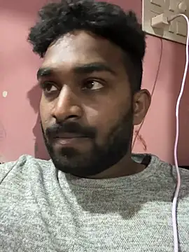 Snapshot of Handsomehunk_4U chatting on January 28, 2025, 1:05 pm Handsomehunk 4U online show from January 28, 2025, 1:05 pm