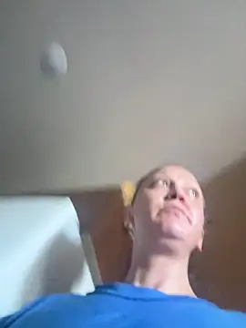 Snapshot of SexyB214 chatting on October 31, 2025, 7:21 pm SexyB214 online show from October 31, 2025, 7:21 pm