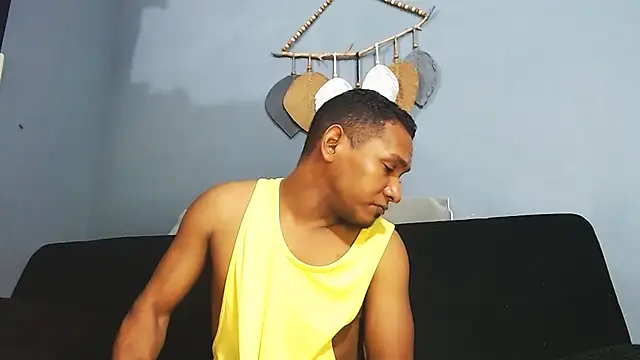 Grandeygruesa1 online show from January 13, 2026, 7:23 am