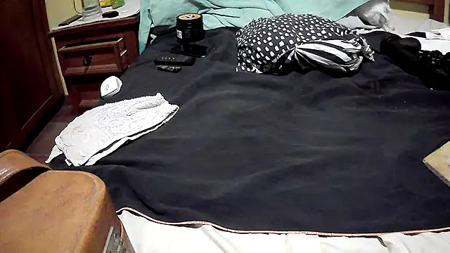 bigtoysssin online show from November 22, 2025, 3:27 am