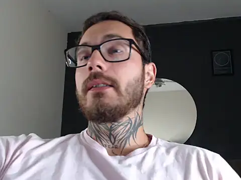 clark r online show from September 25, 2025, 11:44 pm