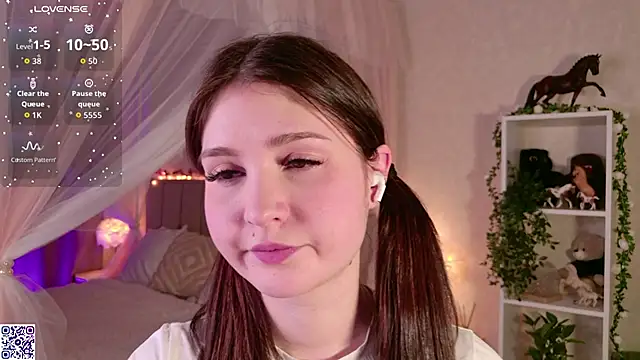 Snapshot of LeraKit chatting on December 20, 2025, 3:15 pm LeraKit online show from December 20, 2025, 3:15 pm