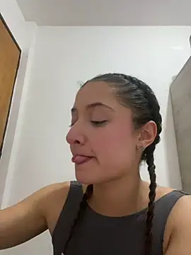 Alicia ALICIA online show from May 20, 2026, 10:51 pm