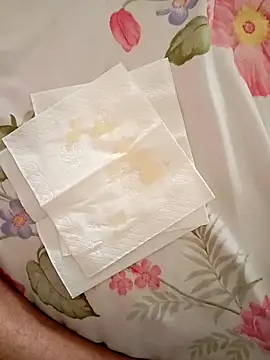 medo141414 online show from November 11, 2025, 8:20 am