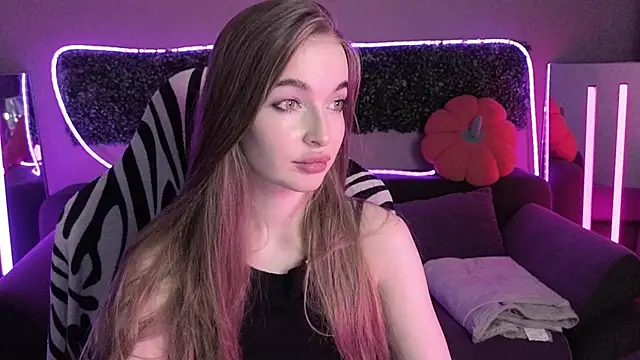 LissaCain online show from November 22, 2025, 7:51 am