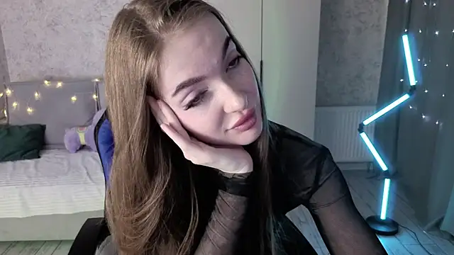 LissaCain online show from April 19, 2026, 4:13 am