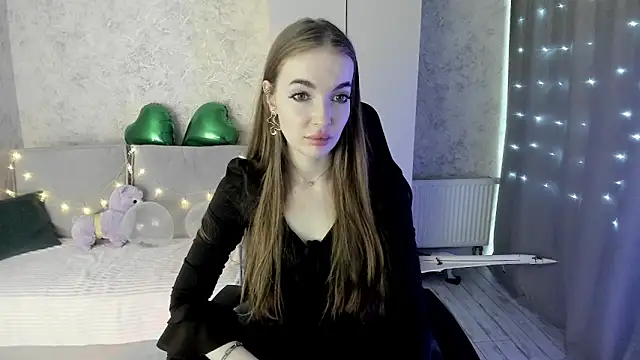 LissaCain online show from March 18, 2026, 5:32 am