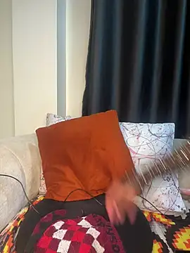 Bella kiki online show from June 11, 2026, 3:42 pm