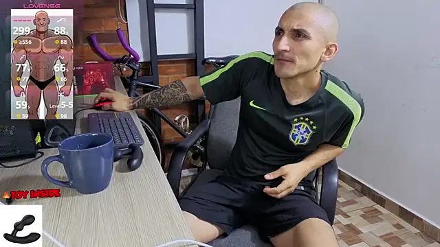 Marck Muscle online show from April 13, 2026, 11:42 pm