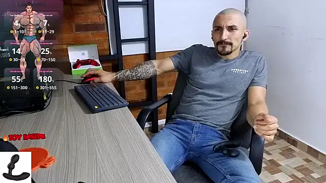 Marck Muscle online show from December 16, 2025, 2:27 am