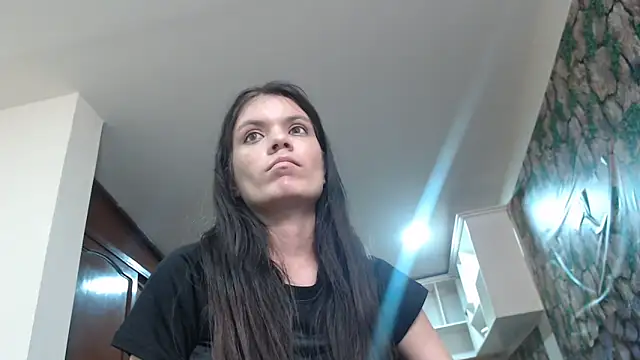 Snapshot of Karla_sweed chatting on March 5, 2025, 12:49 am Karla sweed online show from March 5, 2025, 12:49 am