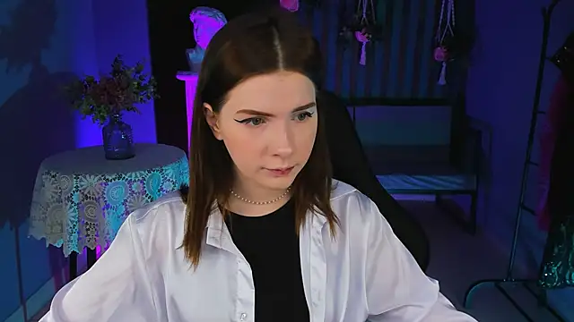 AliceRisinka online show from February 9, 2025, 5:08 am