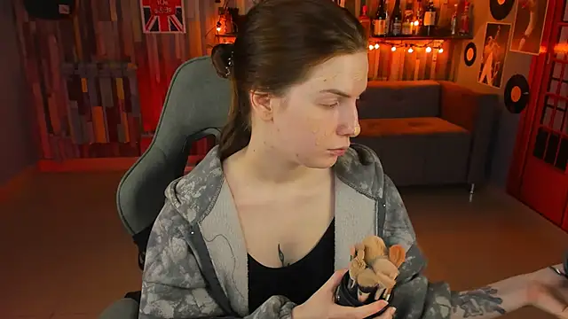 AliceRisinka online show from February 28, 2025, 5:04 am