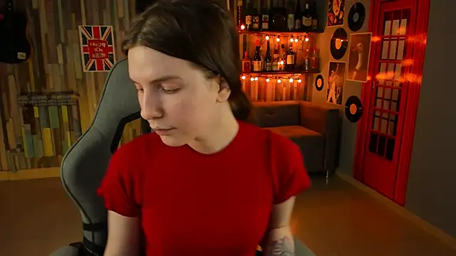 AliceRisinka online show from March 6, 2025, 5:03 am