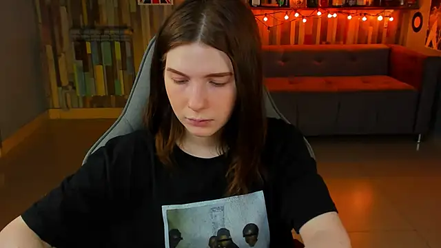 AliceRisinka online show from March 2, 2025, 5:12 am