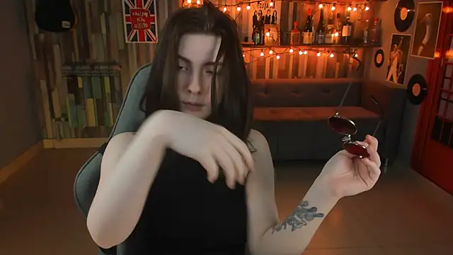 AliceRisinka online show from February 20, 2025, 5:01 am