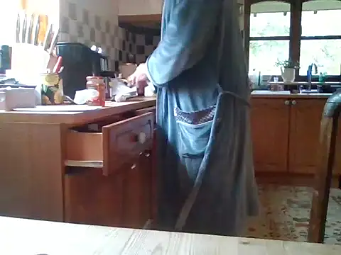 jakjak106 online show from October 12, 2025, 9:10 am