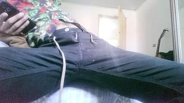 UncutToyBoy23cm online show from September 20, 2025, 3:28 pm