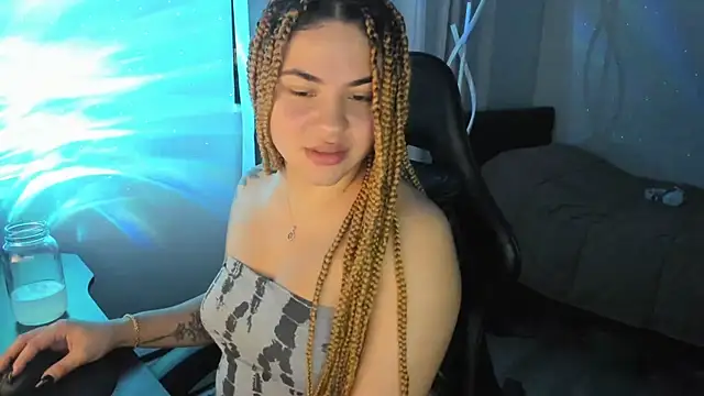 MelSaunders online show from December 13, 2024, 2:21 am