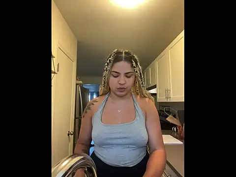 MelSaunders online show from September 10, 2025, 9:58 pm