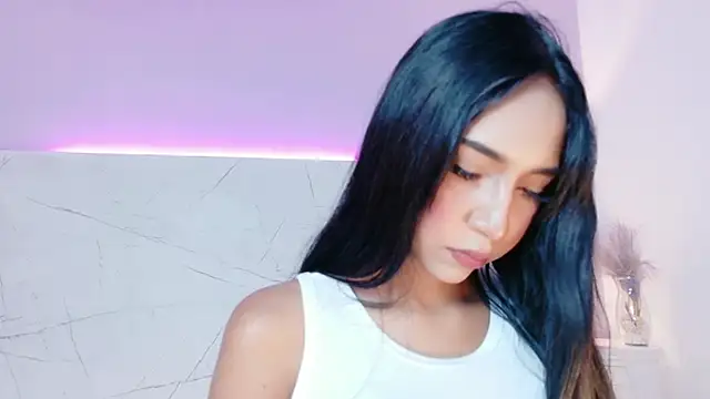 AbrilBrent online show from October 9, 2025, 7:58 pm