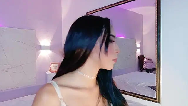 AbrilBrent online show from November 8, 2025, 7:50 pm