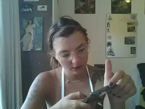 SweetyBabyDemon online show from February 28, 2025, 7:25 pm