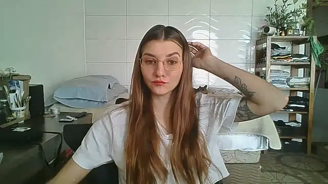 SweetyBabyDemon online show from September 15, 2025, 2:06 pm