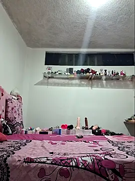 gatadeojosclaros online show from October 12, 2025, 12:34 am