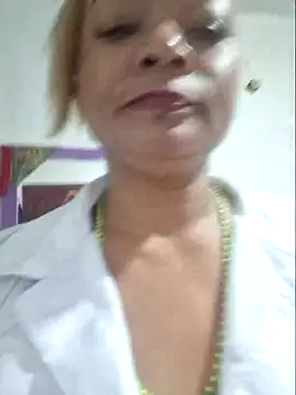 gatadeojosclaros online show from March 1, 2025, 3:38 pm