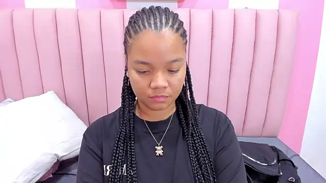 ISABELLA 020 online show from March 19, 2025, 11:39 am