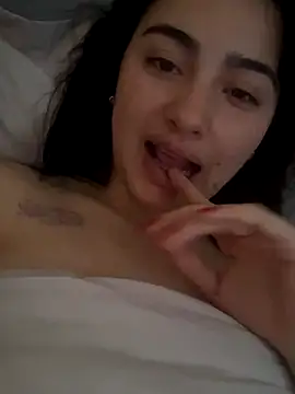 Damian n Maya online show from October 8, 2025, 4:08 pm