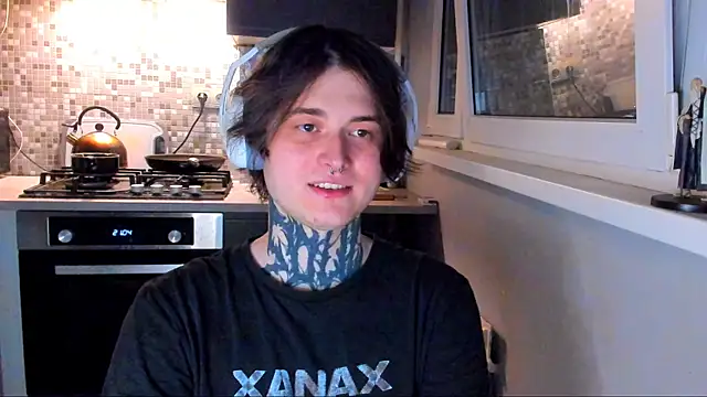  torfin  online show from March 28, 2026, 9:49 pm