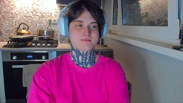  torfin  online show from April 10, 2026, 9:55 pm