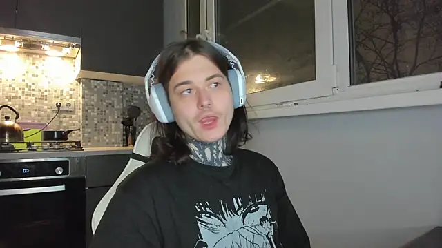  torfin  online show from December 18, 2024, 9:18 pm