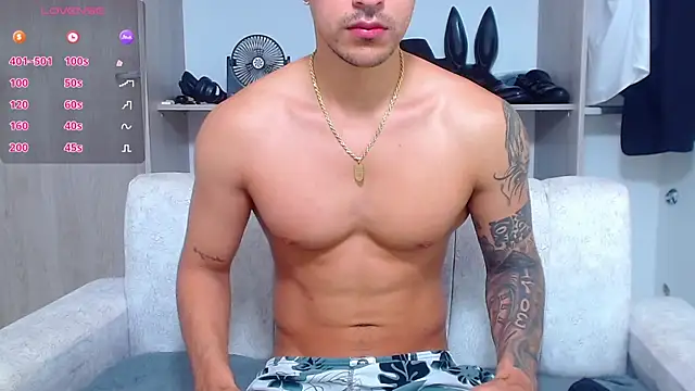 Tristan-bm online show from October 25, 2025, 11:09 am