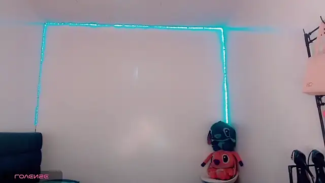  Riannagarcia  online show from October 28, 2025, 3:18 am