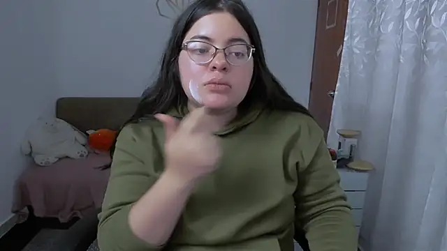 Aria Fullbuster online show from December 3, 2025, 9:36 pm