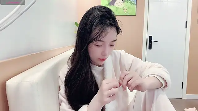 AKiKi711 online show from February 13, 2026, 4:45 am