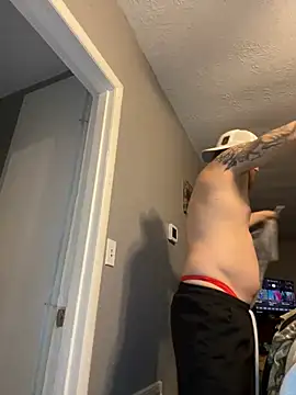 Snapshot of whitehammer94u chatting on February 12, 2025, 12:58 am whitehammer94u online show from February 12, 2025, 12:58 am