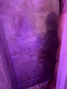 Snapshot of whitehammer94u chatting on December 4, 2025, 7:29 am whitehammer94u online show from December 4, 2025, 7:29 am