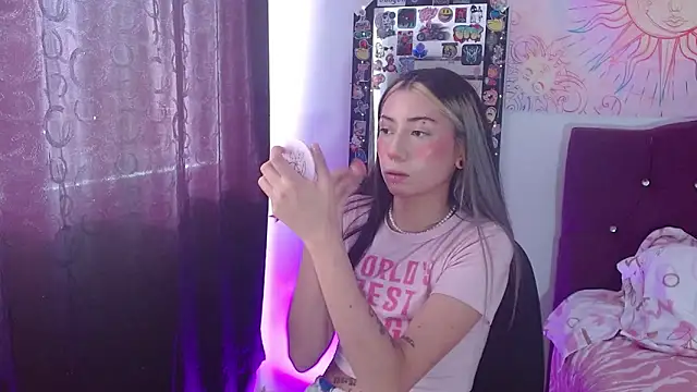 squirt charlott online show from November 10, 2025, 7:41 pm