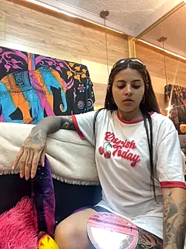 Cori Paige online show from December 4, 2025, 10:20 pm