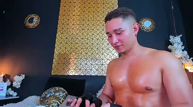 Snapshot of francesco_evan chatting on March 10, 2025, 11:49 pm francesco evan online show from March 10, 2025, 11:49 pm